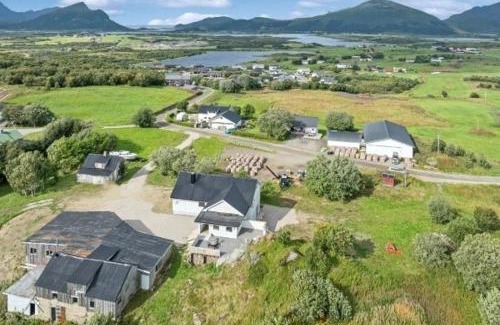 Leknes House | Private 4 bedroom getaway in Lofoten