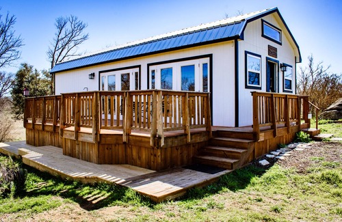 Llano Cabin | Private 5 Acres Near the Llano River