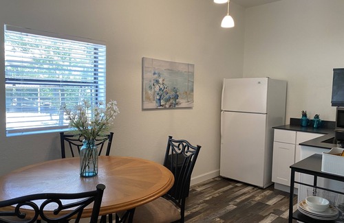 Evening Shade Cabin | Private and Peaceful Cabin & Studio Near Lake Tenkiller -Sleeps 10