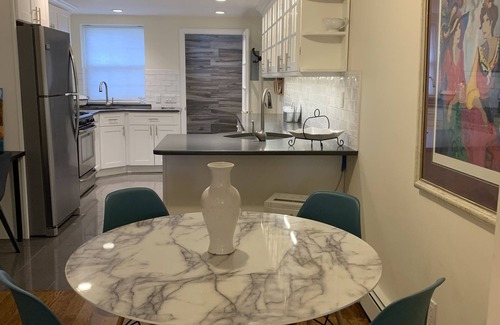 Marine Park House | Private apartment with your own back yard and private driveway