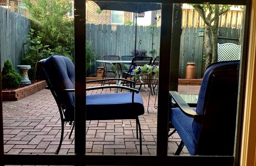 Marine Park House | Private apartment with your own back yard and private driveway