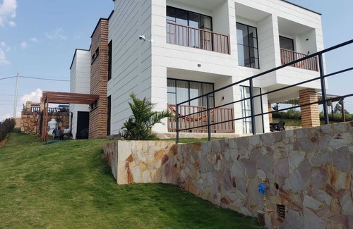 Los Santos Apartment | Private Area in Mesa de los Santos, Near the Mercado Campesino