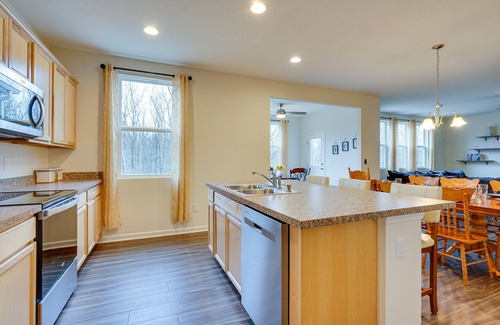 Johnstown House | Private Backyard! Spacious Home 25 Mi to Columbus