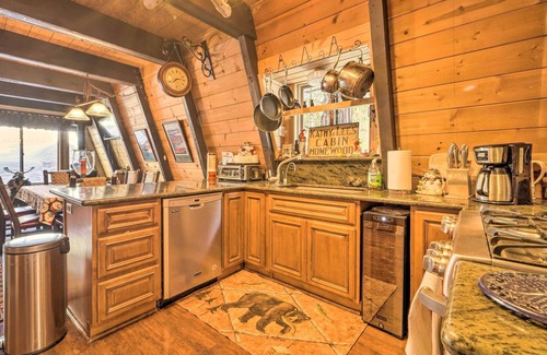 Tahoma Cabin | Private Beach Access: Mtn Cabin in Lake Tahoe!