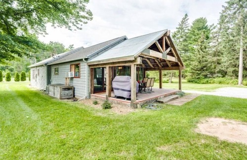 Jeddo House | Private Beach Lakehouse