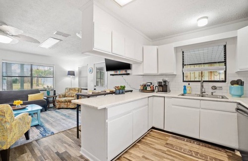 Bid-a-wee Beach House | Private Beach Access! Large Yard+Deck-Pet Friendly