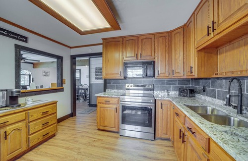 Grove House | Private Boat Slip & Dock: Lakefront Grove Retreat!