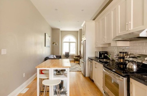 King West Village House | Private: Bright & Cozy w Patio and 12ft Ceilings