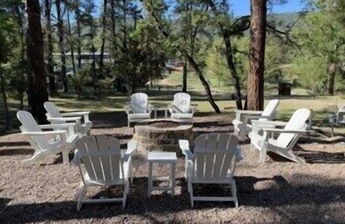 Payson Cabin | Private Cabin in the Pines– Indoor Jacuzzi, Fireplace, Kitchenette, Porch Swing.