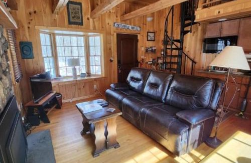 Intervale House | Private Cabin on 1.7 acres w/Fireplace White Mtns