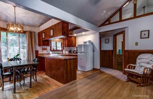 Canadensis House | Private Cabin Rental with Wood-Burning Fireplace in Canadensis, Pennsylvania
