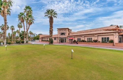 Indio Apartment | Private Casita/Child-friendly w gym, pool, tennis/pickleball, fridge, hi-chair
