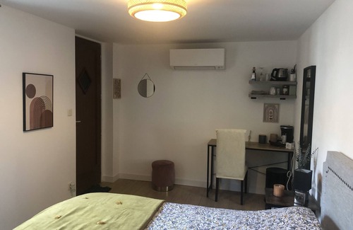 Fontaine Lestang-Bagatelle-Papus-Tabar-Bordelongue Bed & Breakfast | Private chartreuse in Toulouse