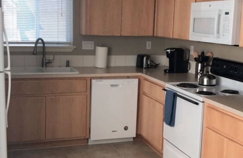 Oregon City Apartment | Private, comfy and cozy apartment in family neighborhood