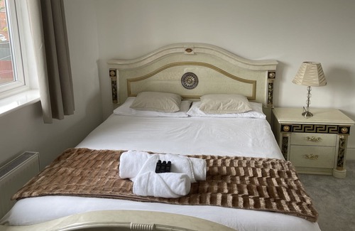 Tamworth House | private cosy bedroom in wonderful Tamworth