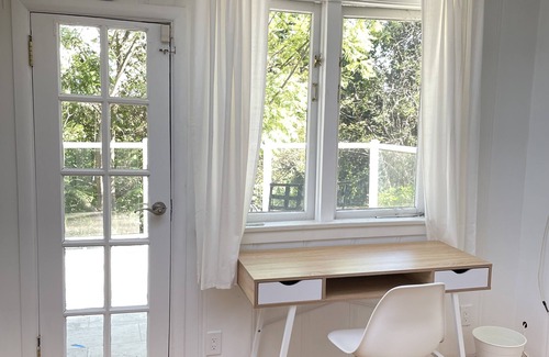 Hollywood Hills Cottage | Private Cottage in the Hollywood Hills - Views of the Hollywood Sign