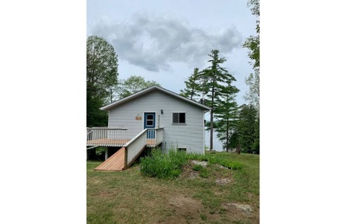 Tay Valley Cottage | Private Cottage with a beautiful view!