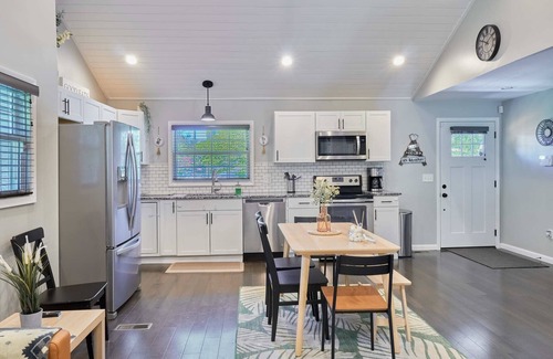 Rutherfordton House | Private Countryside Home near Lake Lure:Play Set-FirePit-Grill-Large yard!