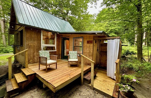 Brattleboro Cabin | Private, cozy, and charming cabin just minutes from town.