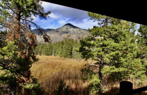 East Glacier Park Cabin | Private, Cozy cabin overlooking Glacier Park w/top rated restaurant on site