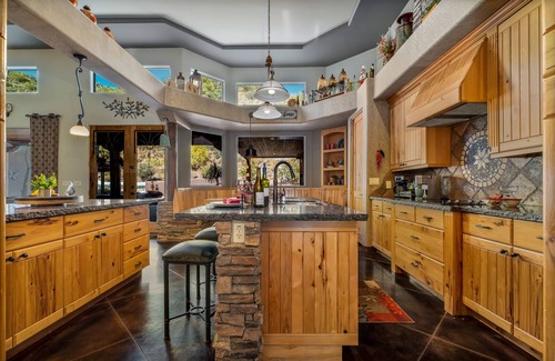 East Mesa House | Private Desert Resort, Heated Pool, King Beds, Scenic Mt. Views, Hiking & Golf