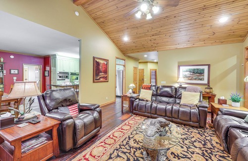 Heber Springs House | Private Dock: 'The River House' in Heber Springs!