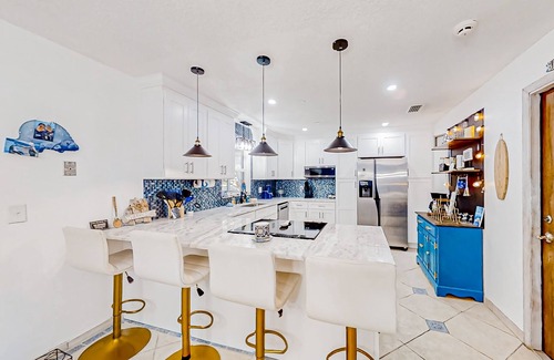 Port Orange House | Private dog-friendly acreage with enclosed pool, board games, & great location