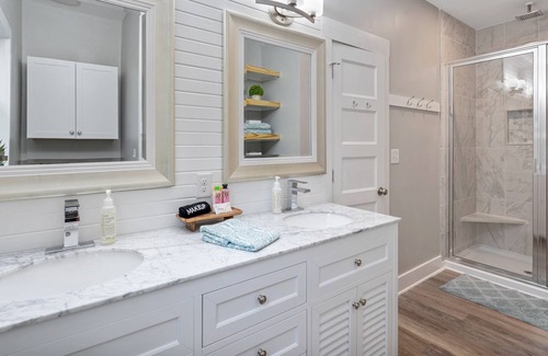Dauphin Island Cottage | Private ~ East End ~ Hummingbird House