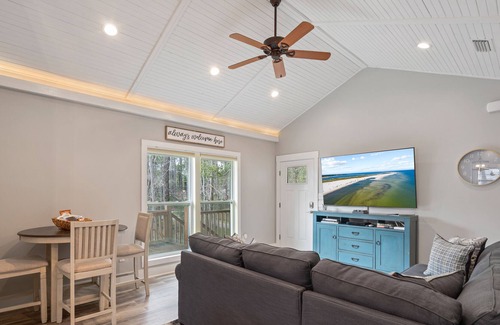 Dauphin Island Cottage | Private ~ East End ~ Hummingbird House