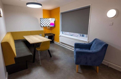 Llandaff Apartment | Private ensuite room with shared kitchen facilities.