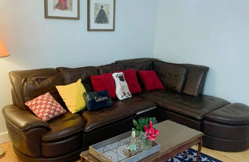 Willoughby House | Private Entrance Cozy 2BR Suite in Prime Location