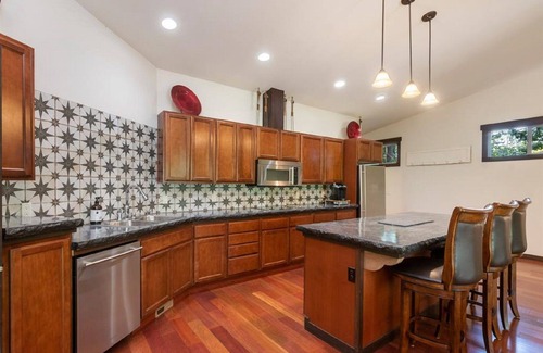 Burley Apartment | Private -feels like a tree house on the Burley Lagoon