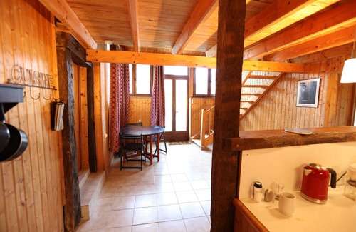 Tourliac Cottage | Private gîte in a beautiful Templar complex in Périgord