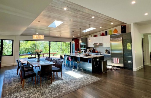 Sonoma House | Private & Gated 2.6 acres Wine Country Paradise