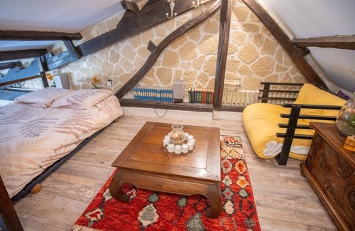 La Couture Boussey Bed & Breakfast | Private guest house with swimming pool, jacuzzi, Nordic bath and games!