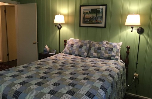 Boonsboro Apartment | Private Hillside Terrace Apartment with Stone Patio Overlooking Woods