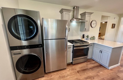Blenman-Elm House | Private Home- 5 min from U of A, Downtown And Banner UMC