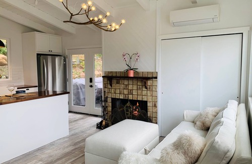 Mira Monte House | Private Hot Tub w/Sunset Views, New Remodel, Fireplace/Firepit & Pet Friendly!