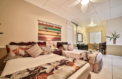 Heredia Hotel | Private hotel room 10 minutes from the airport