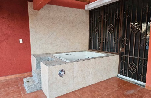 Burgos Bugambilias House | Private house with pool