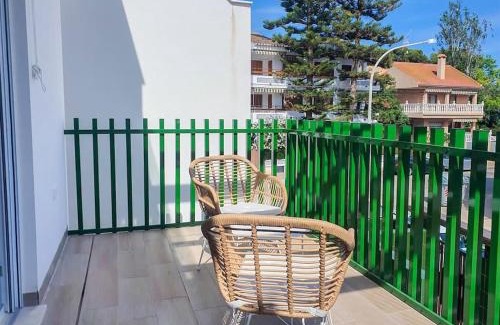 Santiago de la Ribera Apartment | Private jacuzzi, 50m from the sea, pool,AC,parking