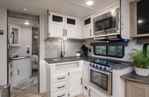 Reddick House | Private Lake Retreat