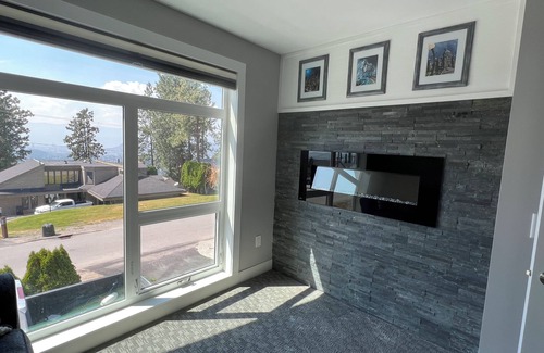 Black Mountain Apartment | Private Lake View Apt