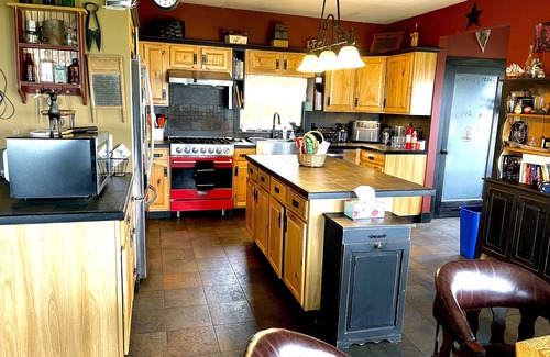 Champlain House | Private Lakefront 4-bedroom vacation with two home's on Lake Champlain