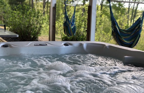 Goodview House | PRIVATE LAKEFRONT RETREAT HOTTUB KAYAKS GAME ROOM THEATER FIREPLACE