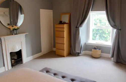 Strathtummel Cottage | Private Loch Access, quiet and comfortable farm cottage.