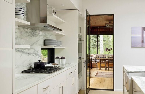 Wilson Villa | Private Main House and Guest House in Wilson