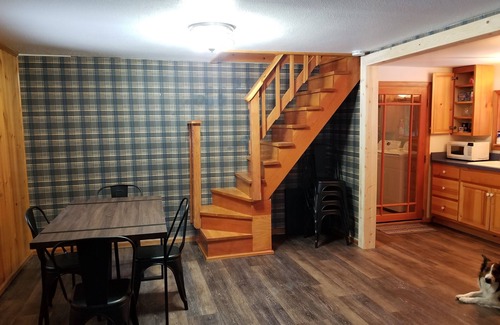 Snoqualmie Pass House | Private Mountain Cabin - Pet friendly and fast internet