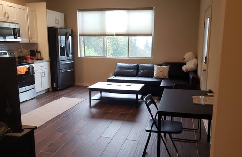 Edgewood House | Private Newer Suite Laundry n Full Kitchen between Seattle Tacoma