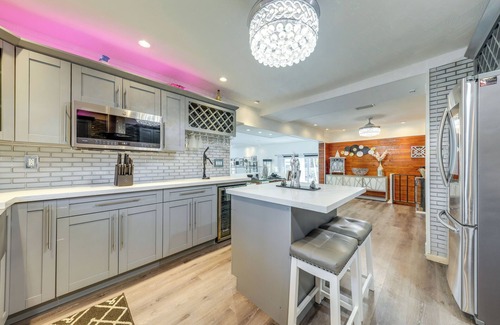 West Park Cottage | Private Oasis in West Park Near the Beach!